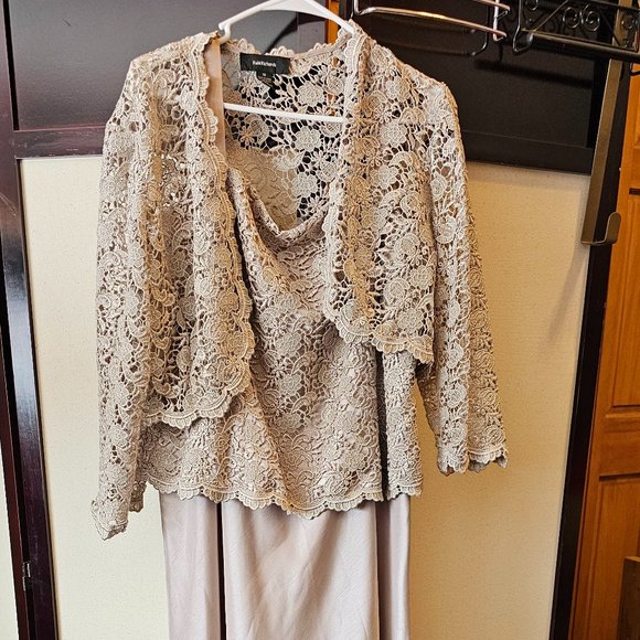 R & M Richards Tan Mother of the Bride Evening Gown Dress 2 Peice Size 16 - Picture 1 of 5